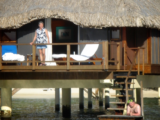 SoPac Bora Bora Hotel.JPG (159908 bytes)